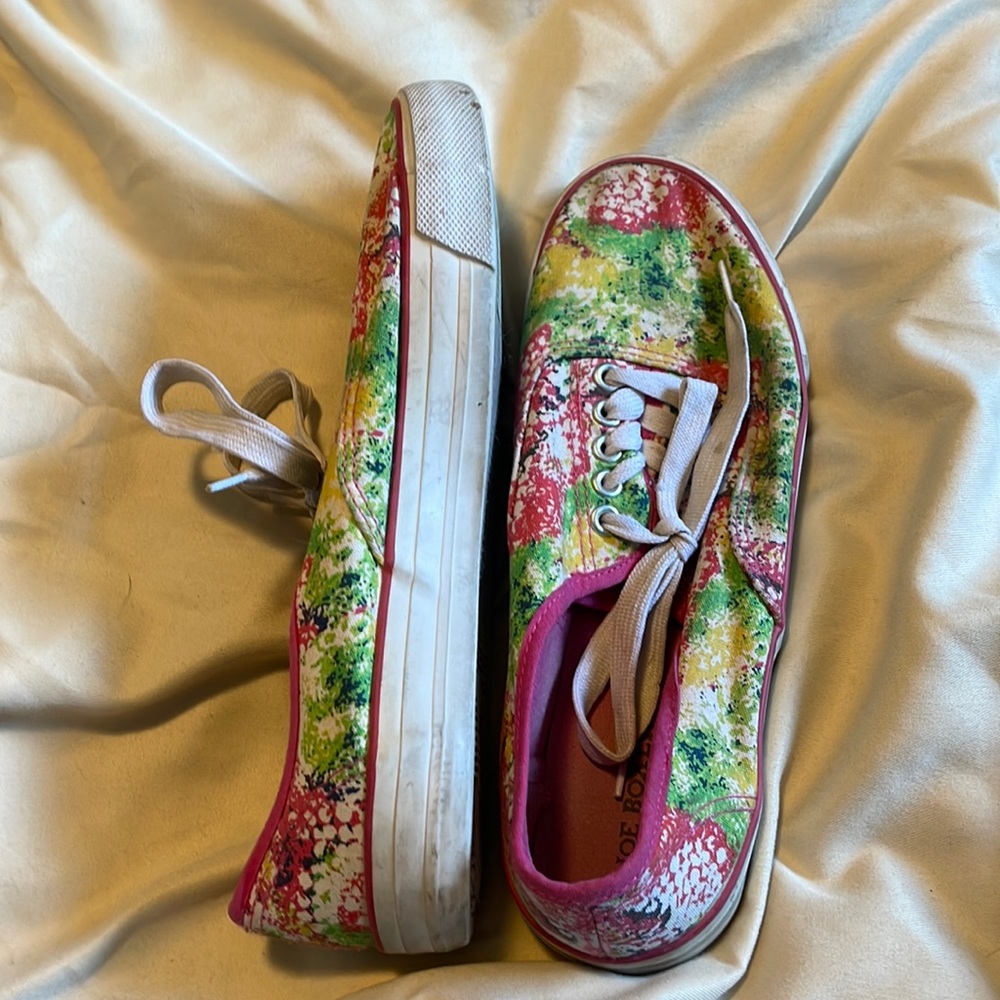 These cute tennis shoes go with any outfit